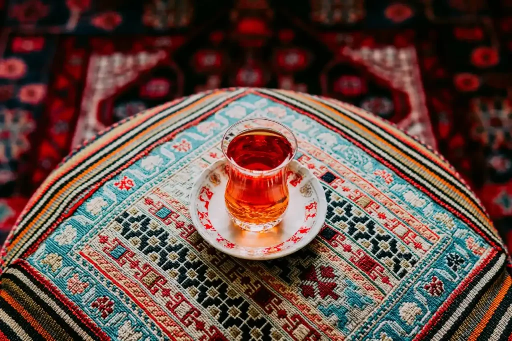چرا هویت دوگانه یک مزیت است نه یک ضعف